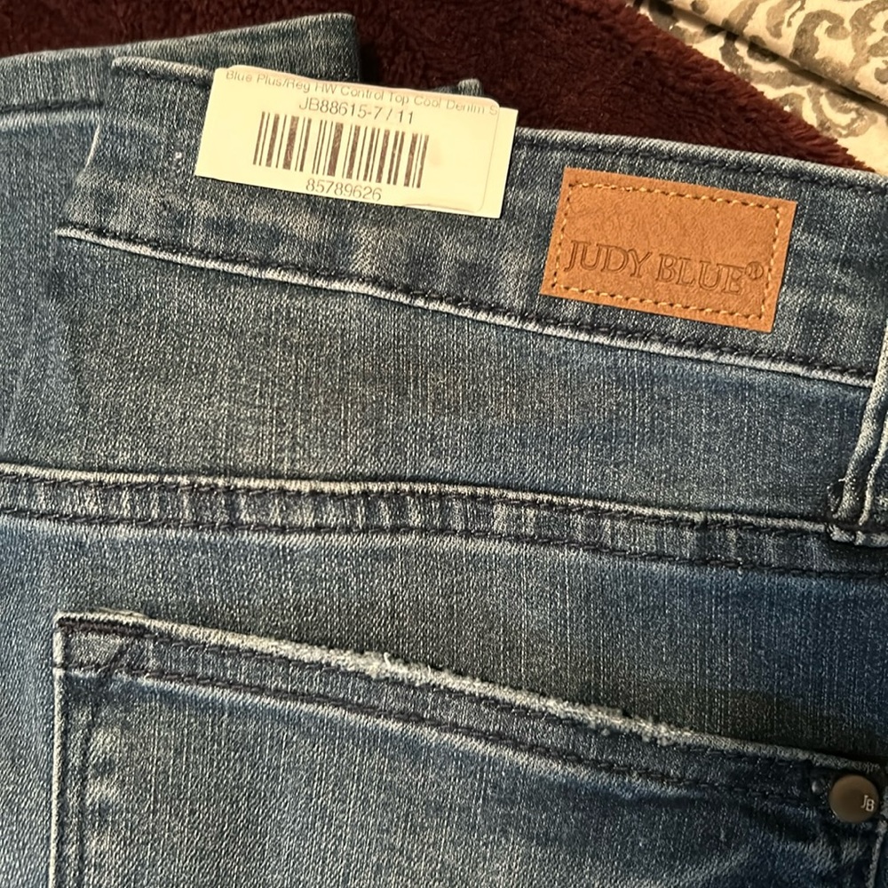 NWT- Judy Blue Skinny Jeans  11/30 w/ Tummy Control